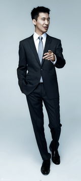 组图：黄立行西装诱惑组图曝光 想尝试警匪功夫片