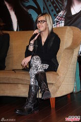 组图：GLAY访台中文问好 金曲日开唱喊话五月天