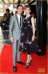 组图：大表哥辞演唐顿拍新片 暴瘦亮相变俊俏