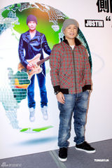 组图：侧田避忌女生怕被女友骂 否认与曹格玩4P 