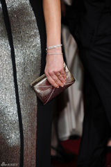 高清组图：奥斯卡红毯朱迪-格雷尔拼接裙曲线撩人