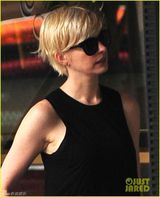 组图：安妮海瑟薇金发造型曝光 乖乖女变潮女