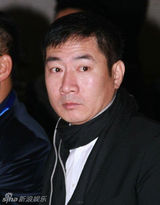 组图：主播沈星疑遭男友捉奸 翻窗动粗全程记录