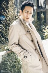 组图：宗峰岩最新暖色系大片尽展成熟魅力