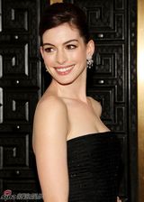 高清组图：大嘴美女安妮-海瑟薇美丽亮相