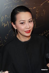 组图：刘嘉玲暂无宝贝计划 称华仔与小龙女有缘