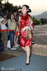 组图：郭晶晶南沙婚宴 众女嘉宾穿红衣添喜气