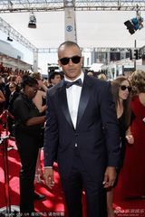 组图：《犯罪心理》主演塞玛-摩尔亮相