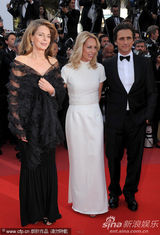 幻灯图：《零点倒计时》首映 梅格-瑞恩优雅熟女风