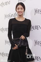 组图：李瑶媛IVY等出席某化妆品牌时尚展示会