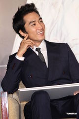 组图：宋承宪吻到数不清 金泰熙忘记曾到过台湾