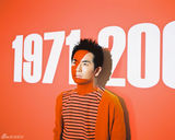 组图：张晓龙七夕秀幻彩迷情  玩转撞色展暖男魅力