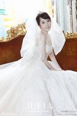 组图：许慧欣婚纱照宛若仙子 爆乳出镜俏新娘