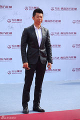 组图：莱昂纳多梁朝伟赵薇等齐聚青岛