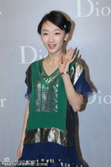 组图：张曼玉章子怡那英寒冬竞艳低调奢华