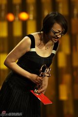 高清组图：孙红雷白玉兰冷静夺视帝 宋丹丹鞠躬致谢