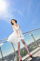 组图：蓝燕登《INSTYLE》封面扮梦露玩性感