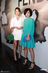 组图：徐濠萦出席时尚活动 质疑陈奕迅五亿身价