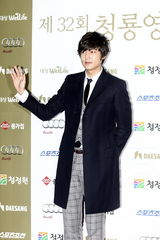 组图：第32届韩国青龙电影奖颁奖典礼群星闪耀