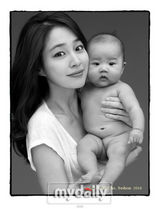 组图：张根锡韩孝珠等参与公益 呼吁关爱被遗弃儿童