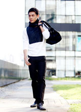 组图：霍政谚时尚出街打造夏日潮男