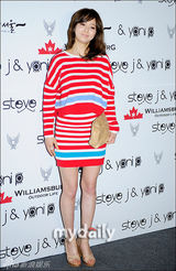 组图：韩星李孝利朴诗妍等出席首尔时装周活动