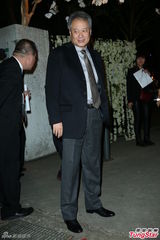 组图：李安压轴现身张震婚宴 劝其听老婆话