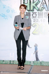 组图：官恩娜任香港电影节大使 关锦鹏筹拍青春题材