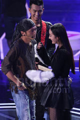 组图：杨幂与谢霆锋贴身对视害羞变粉丝