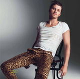 高清组图：《创战纪》男主角豹纹裤风骚成封面人物