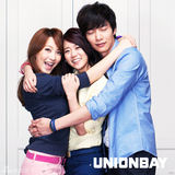 高清组图：KARA与李民基拍秋装写真变可爱三兄妹