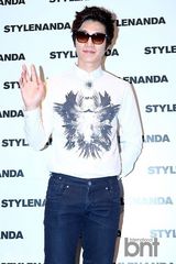 组图：金多炫Clara等出席活动展迷人魅力