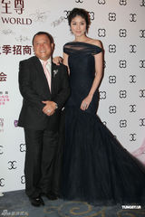 组图：曾志伟指关淑怡心情已平复 陈慧琳与家人庆生