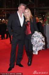 组图：《简-曼斯菲尔德的车》首映 主创齐亮相