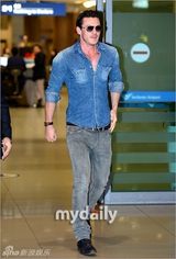 组图：卢克-伊万斯访韩宣传《速度与激情6》