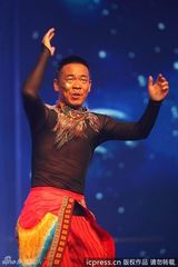 组图：《舞林大会》踢馆赛 “无腿舞后”征服全场