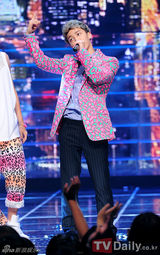 组图：BEAST凭《美丽的夜晚》获MCountdown三冠王