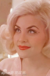 组图：约翰尼-德普第二任女友雪琳-芬(1986－1988)