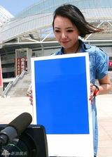 组图：清洁大妈变身时尚快女 沈阳宣传片玩花样