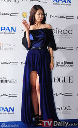 组图：众韩星亮相第17届釜山电影节蓝地毯