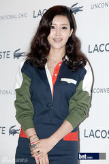 组图：韩星孔孝真朴诗妍等出席品牌展销会