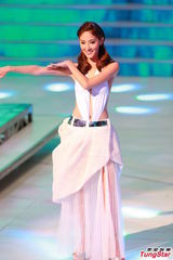组图：本届港姐冠军陈凯琳比赛瞬间