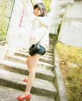 组图：AKB指原莉乃爆冷夺冠 盘点青春性感照