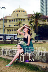 组图：柯蓝拍摄旅游写真 斯里兰卡结“情缘”