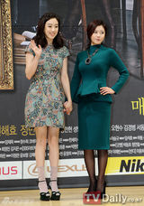 组图：《电视剧之王》发布 崔始源中分头表情搞怪