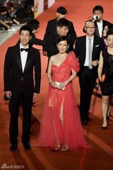 组图：秦海璐成金马奖最佳编剧 自己为自己颁奖