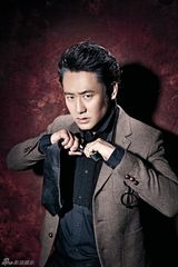 组图：吴秀波拍黑白大片 不惑之年演绎超然独立