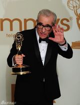 组图：艾美奖后台 马丁-斯科塞斯俏皮打招呼