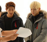 高清图：SHINee写真片场照曝光 展休闲运动风