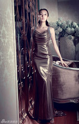 组图：御姐刘洋杂志大片 只求气场不要性感